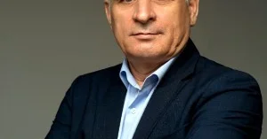 Seçilmiş şairlər “kitab“ından bir vərəq...