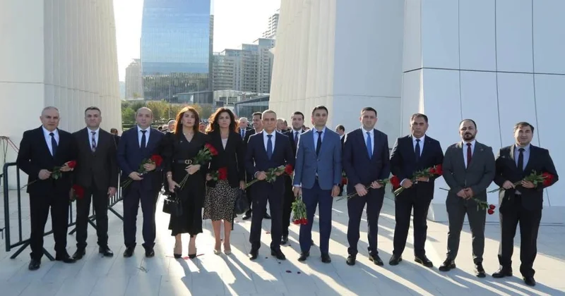 Veysəloğlu Şirkətlər Qrupunun rəhbərliyi Zəfərimizin qəhrəmanlarını ehtiramla yad edib