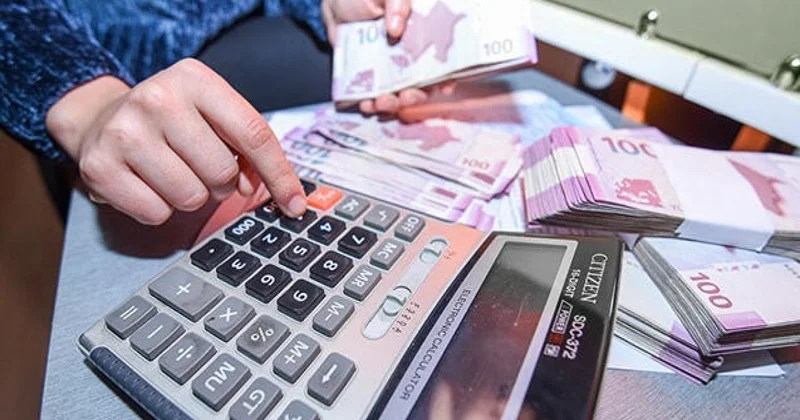 Bu il Azərbaycanda banklar kredit faizlərindən 3 mlrd. manata yaxın gəlir əldə edib