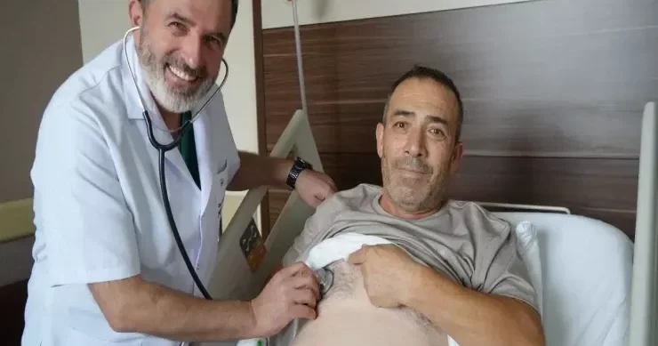 Bütün orqanları əks tərəfdə yerləşirmiş Əməliyyata girən kişi hamını şoka saldı