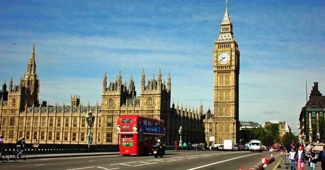 ABŞ Britaniyada yaşayan vətəndaşlarına xəbərdarlıq etdi