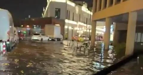 İstanbul su altında qaldı (Video)