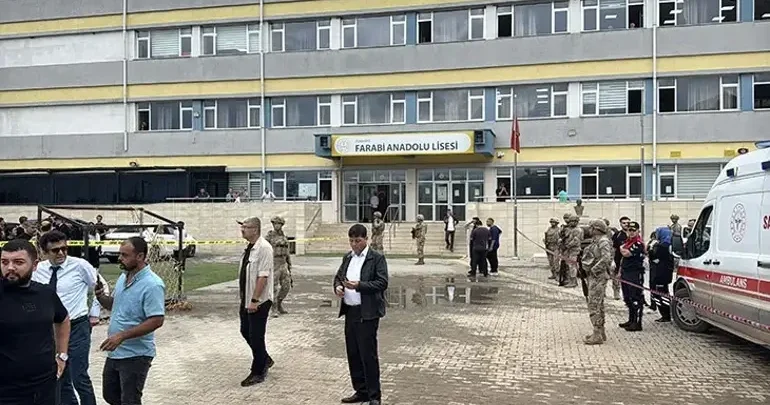 Məktəbdə güllələnən müəllim öldü