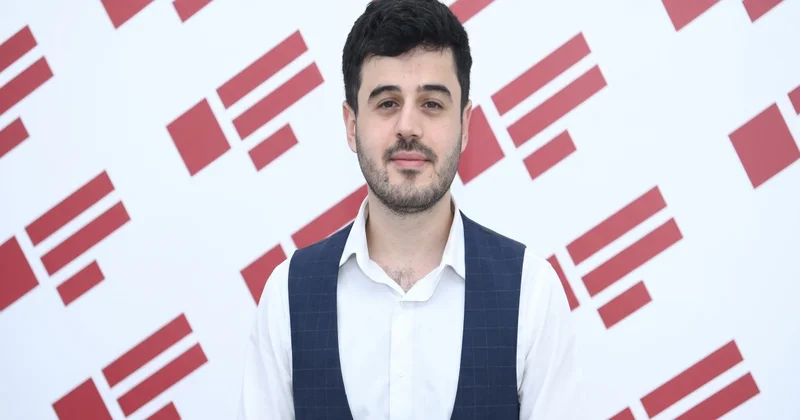 “Dodaqların səninçün öpülməmiş saxlaya” İlkin Naibin yeni şeirləri