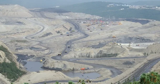 Rusiyanın ən böyük kömür yatağında partlayış baş verib, bir neçə nəfər həlak olub