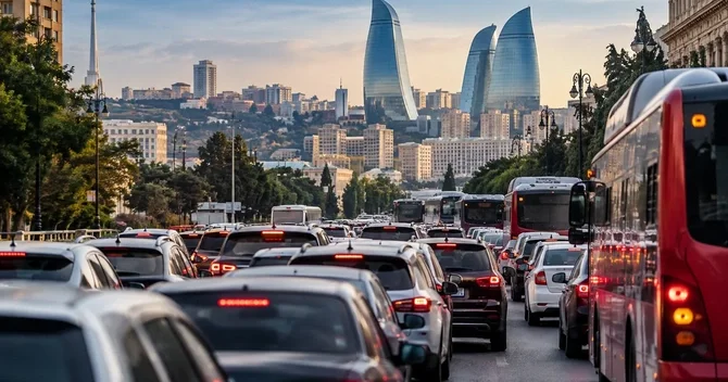 Şəhər böyüyür, yollar daralır: Paytaxtda hərəkəti çətinləşdirən əsas səbəb nədir?