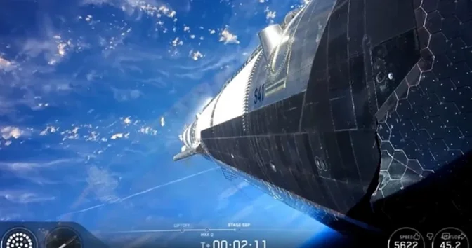 SpaceX впервые выводит на орбиту гигантскую ракету Starship