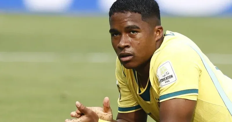Endrik futbolçu olmaqla səhər saat 5 də oyanmağı müqayisə edib