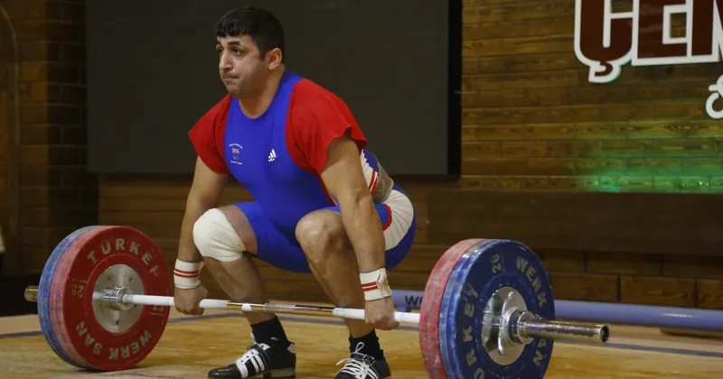 Azərbaycanın usta ağırlıqqaldıranları dünya çempionatında 2 qızıl, 1 gümüş medal qazanıblar