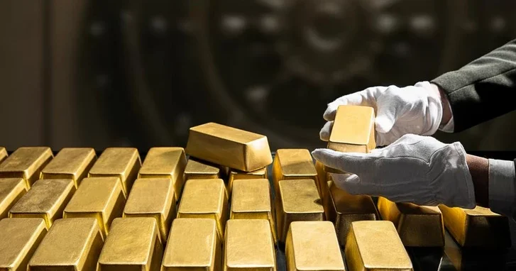 Стоимость золота впервые с 5 августа опустилась ниже $4 250