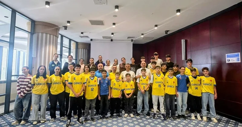 Gəncə nin məşqçiləri və basketbolçuları ilə görüş keçirilib