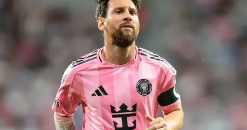 Messi cərimə zərbəsi qollarında yeni rekorda yaxınlaşır