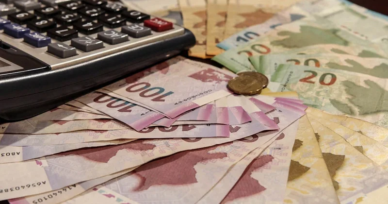 Banklar əhaliyə 1 mlrd. manata yaxın depozit faizi ödəyiblər
