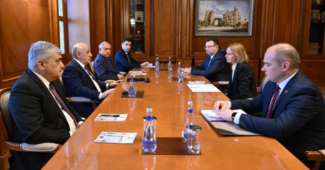 Əli Əsədov Belarusun Baş nazirinin müavini ilə görüşüb