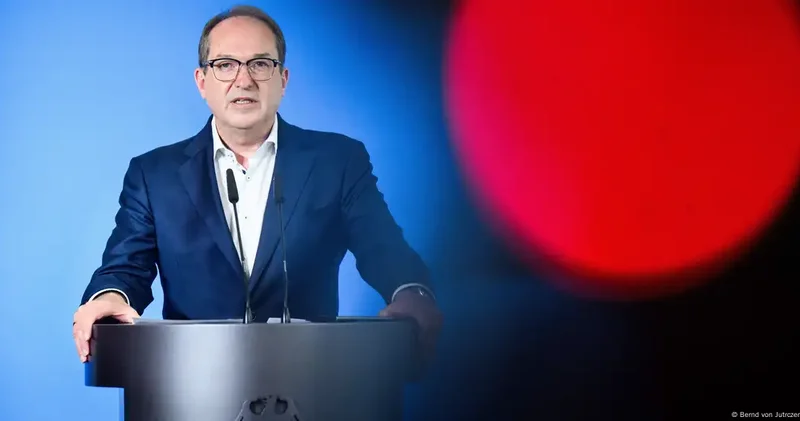 Almaniyada “Putin partiyası“ qalmaqalı