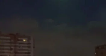 Alimlər Moskva üzərindən uçan obyektin təbiətini müəyyən edə bilməyiblər