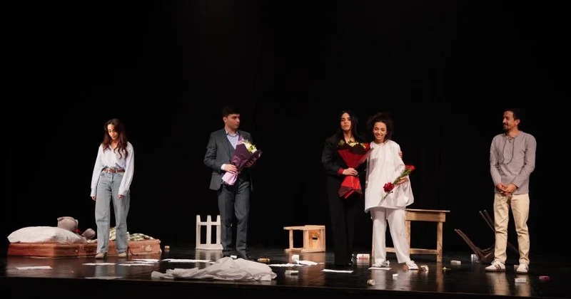 Pərvinin pyesi Şəki teatrı səhnəsində