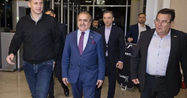 Rumıniya Senatının sədri Azərbaycana səfərə gəlib FOTO