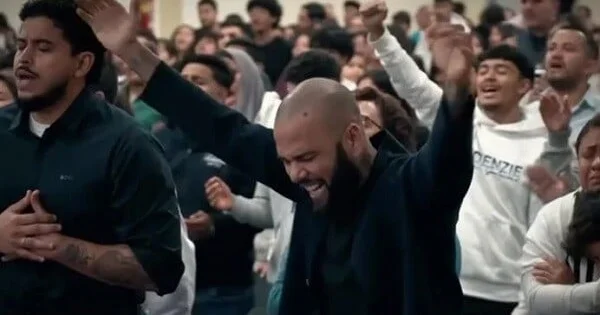 Dani Alveş keşiş oldu Video