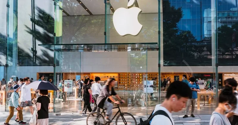 Apple стала третьей компанией с капитализацией более 4 трлн долларов