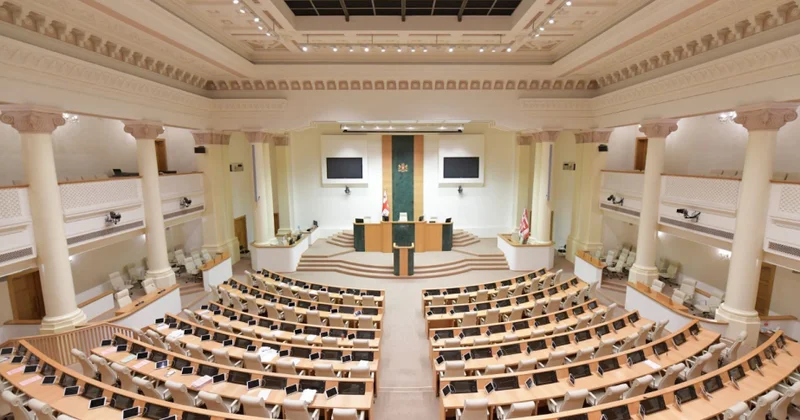 Gürcüstan parlamentində müxalif deputatlardan ibarət yeni fraksiya yaradılıb
