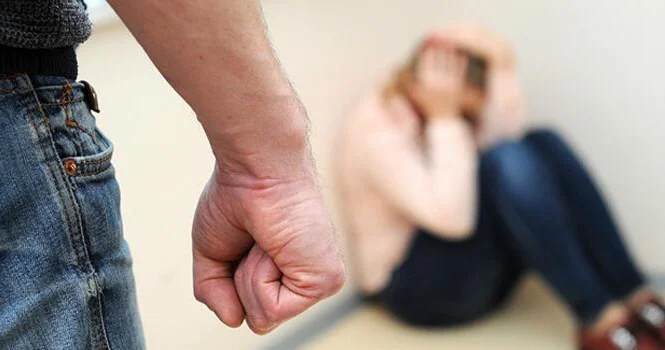 Psixoloq Azad İsazadə: Zorakılıq evdə başlayır, cəmiyyətdə böyüyür