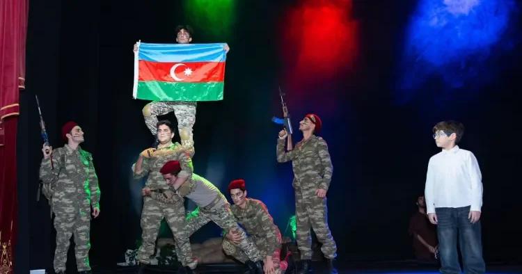 ASAN könüllüləri “Zəfər qoxulu 5 il” tamaşasını səhnələşdiriblər