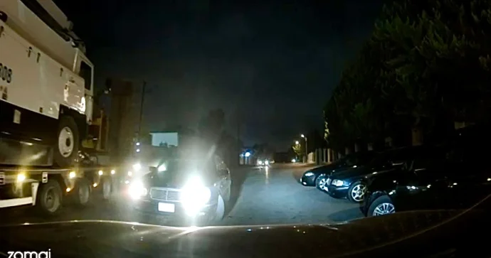 Zabratda təhlükəli ötmə edən sürücü yolu kəsib qəza riski yaratdı VİDEO