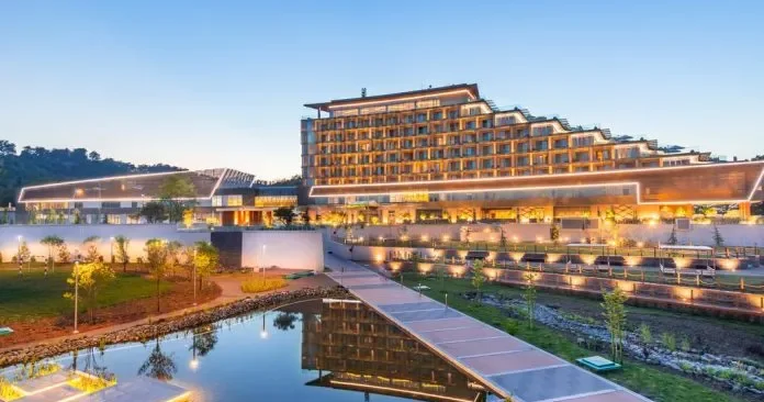 Azərbaycanda hotellərdəki yerlərin 75 faizi boş qalıb