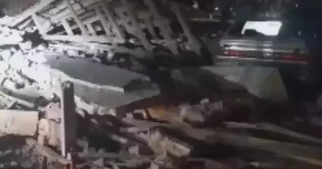 Четыре здания обрушились в Турции из за землетрясения ВИДЕО