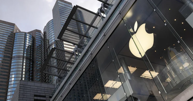 “Apple” şirkətinin səhmləri ilk dəfə 4 trilyon dolları keçdi