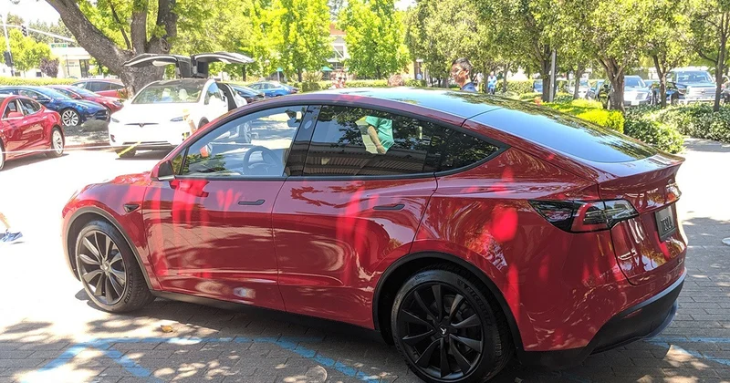 Tesla Model Y стала самым продаваемым автомобилем в мире