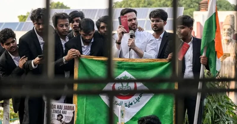 Моди обрушил репрессии на студентов мусульман в Нью Дели Статья Kashmir Media Service