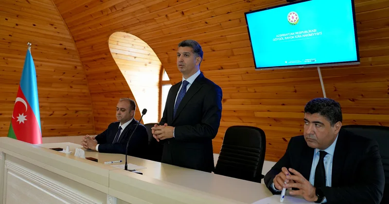 Göygöldə qəsəbə və kəndlərdə sakinlərlə görüşlər keçirilir Fotolar