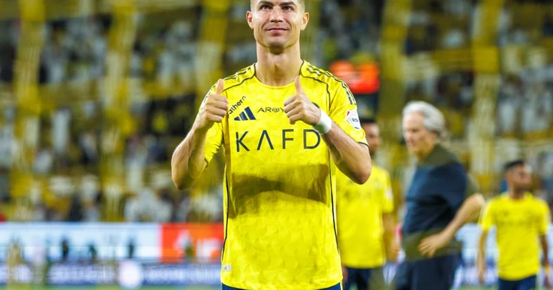 Kriştiano Ronaldo tarixdə “Qızıl top” mükafatının ən yaxşı sahibi seçilib
