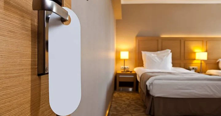 Hotellərin doluluğu azalıb Yerlərin 77 faizi boş qalıb