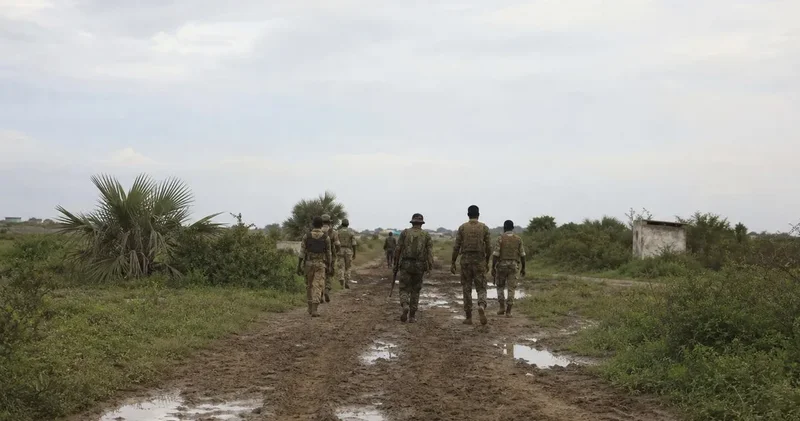 Somali Əş Şəbabla toqquşmalarda onlarla insanın öldüyünü bildirir