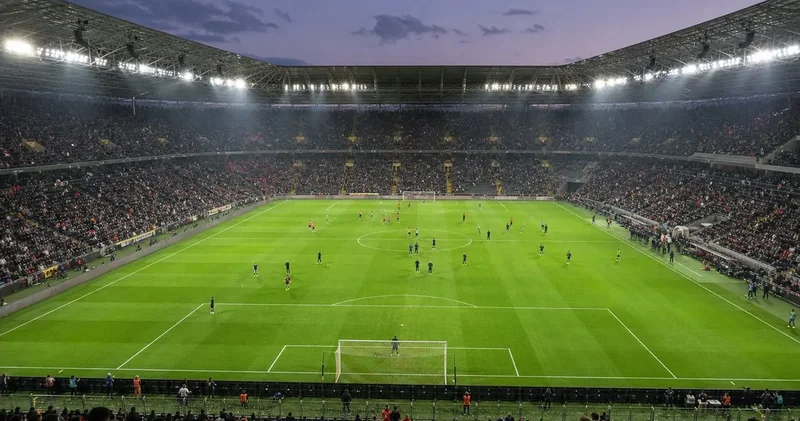 Kartalın istefasından sonra Dirk Kuyt Fənərbaxçanın müvəqqəti meneceri vəzifəsini icra edəcək