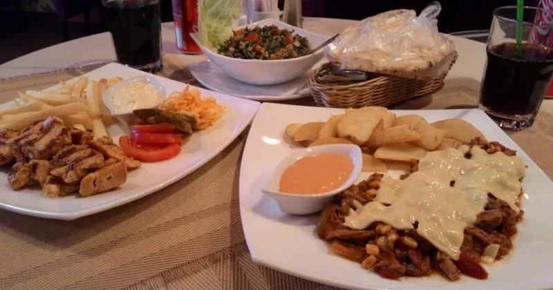 Restoranların sosial şəbəkələrdə paylaşdığı yemək fotoları istehlakçı etimadına necə təsir edir? ARAŞDIRMA