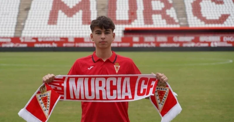 Azərbaycanlı gənc futbolçu ispan klubunda