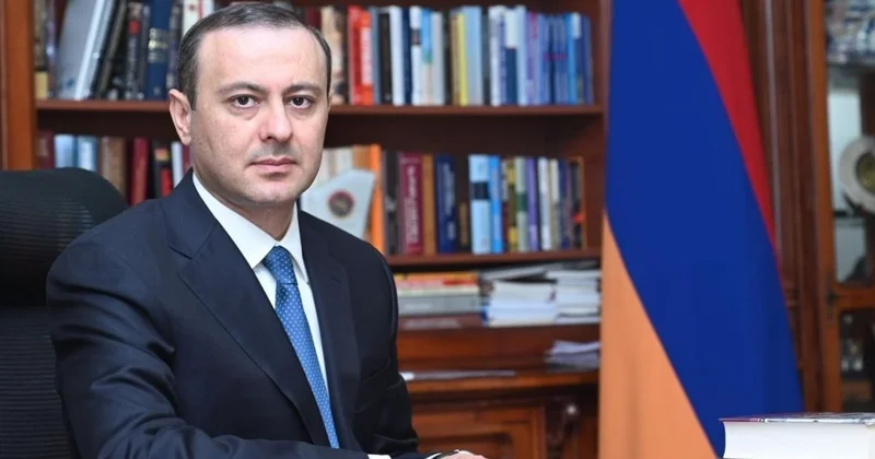 “Hraparak”: Paşinyan Armen Qriqoryanı Qərbin maraqlarına görə işdən çıxarıb