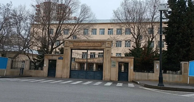 Yasamalda məktəbdə bədbəxt hadisə Şagird öldü Yenilənib