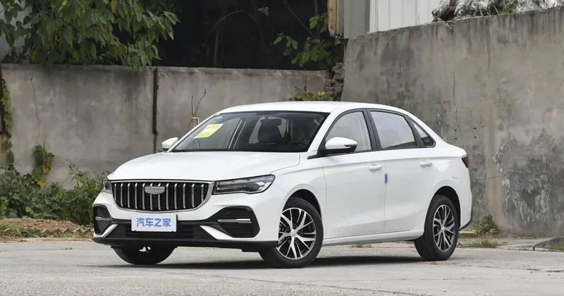 Geely обновила свой популярный седан ФОТО