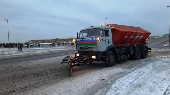 Səhər açılanda artıq gec olur: Qar yağdımı, texnika yola çıxmalıdır