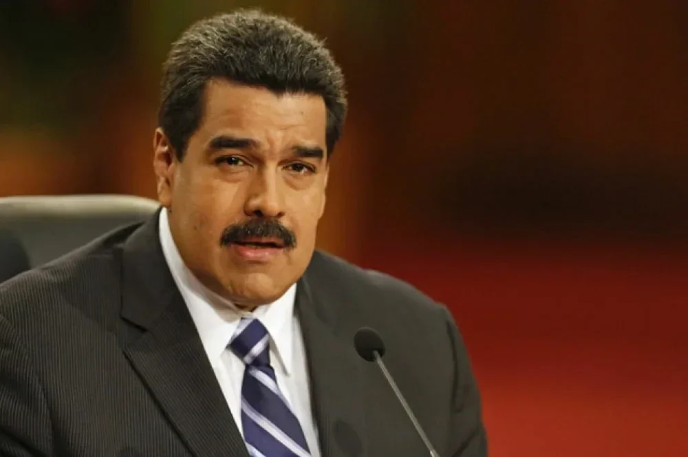 Maduro ABŞnin sanksiyalar tətbiq etdiyi venesuelalılara ordenlər verib