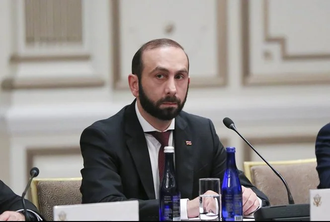 Mirzoyan Valtonenlə sülh prosesini müzakirə etdi