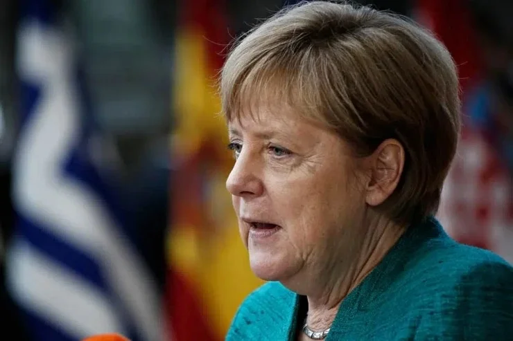 Angela Merkel xatirələrinə görə nə qədər pul alacaq?