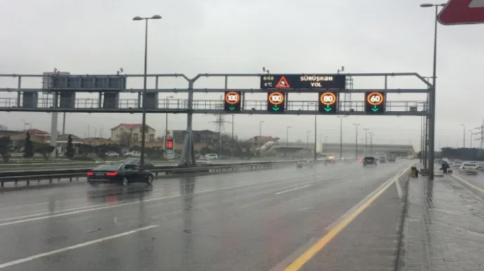 Bu yolda bəzi zolaqlar üzrə sürət həddi endirildi