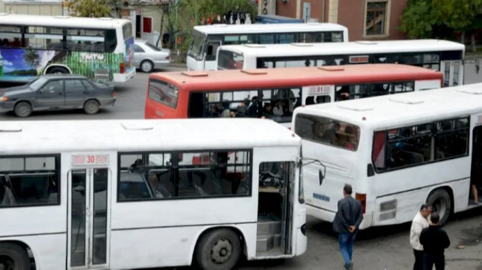 Qapısı tam bağlanmayan, şüşəsi qırıq avtobuslar Onlar xəttə necə çıxarılır?