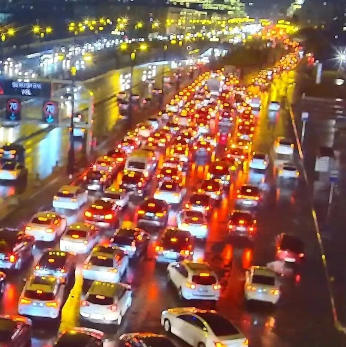 Bakıda sıxlıq olan yollar açıqlanıb FOTO